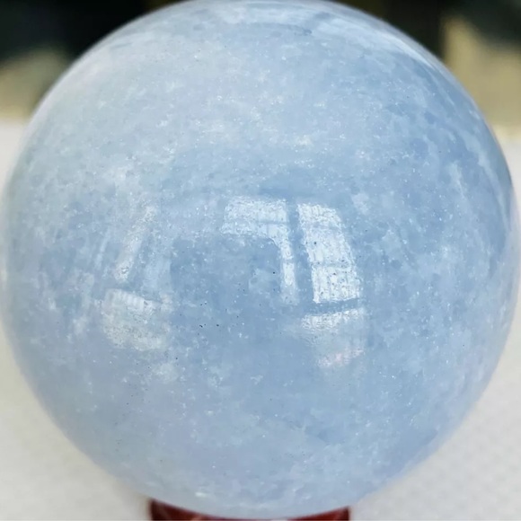 ✨Charged✨ Blue Calcite gemstone sphere - Picture 5 of 11